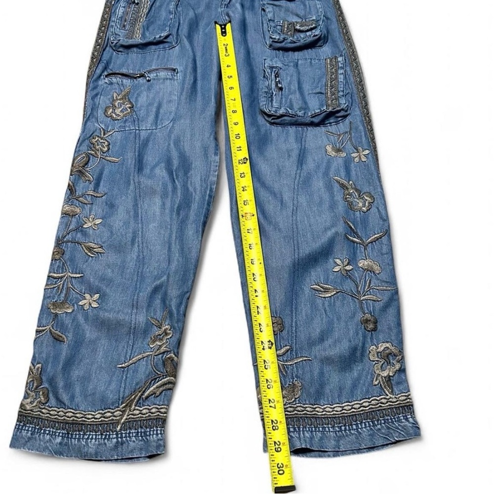 Johnny Was Biya Embroidered Cargo Pants Sz 10 - Picture 8 of 9